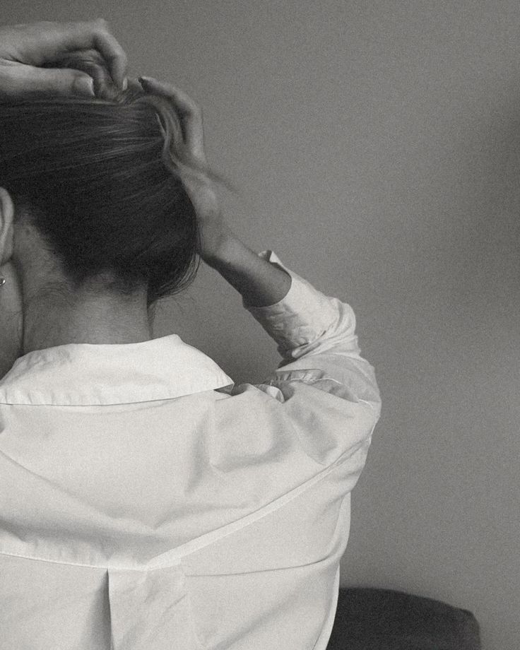 What should I look for in UPF clothing?